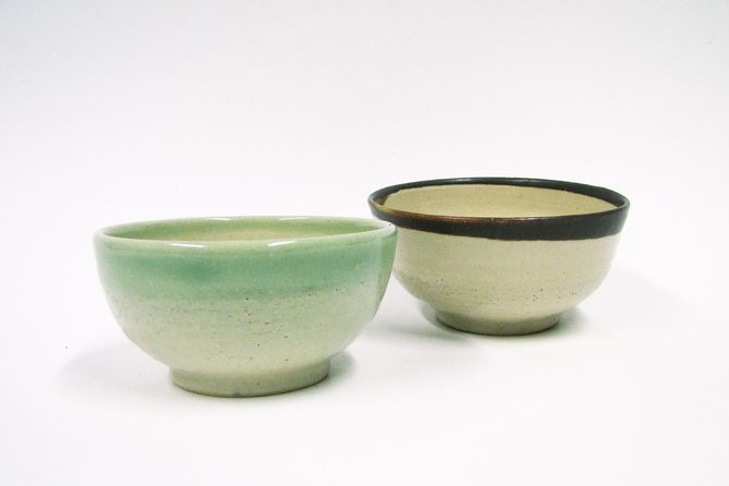Japanese Pottery Class in Tokyo - Color picking and the staff finishing steps