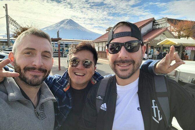 Johnny's Exclusive: Mt. Fuji Adventure from Kawaguchiko - Why start from Kawaguchiko instead of Tokyo?