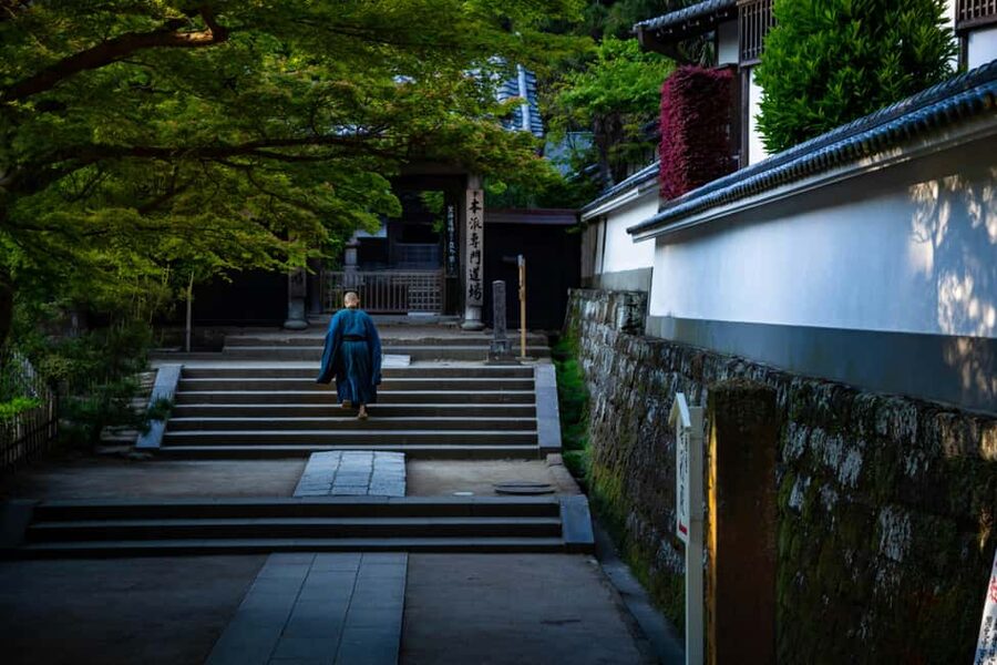 Kamakura: A Journey Through Medieval Japan - Engaku-ji Temple: Zen, politics, and the calm you can feel