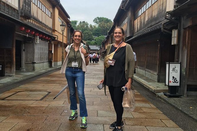 Kanazawa 6hr Private Tour with Government Licensed Guide - Myoryuji Temple (Ninjadera): why the nickname matters