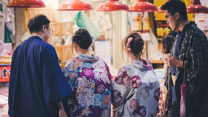 Kanazawa: City Highlights & Hidden Gems Private Walking Tour - Omicho Market and other add-ons, when your curiosity takes over