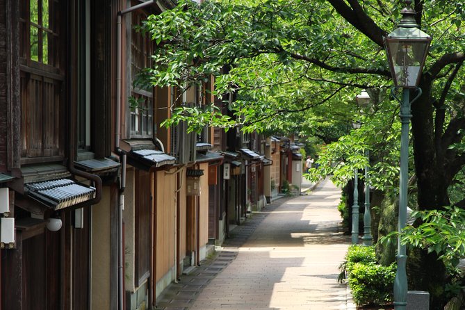Kanazawa Half Day Tour (Private Guide) - Higashi Chaya District, Tea Streets and Geisha or Geiko Culture