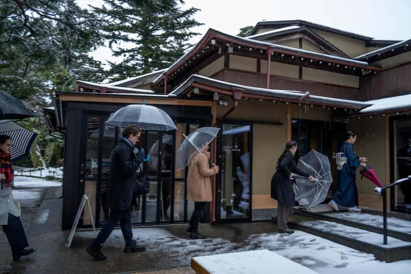 Kanazawa: Kenrokuen Tea Ceremony Experience - Etiquette in Real Life: How to Act Without Stress