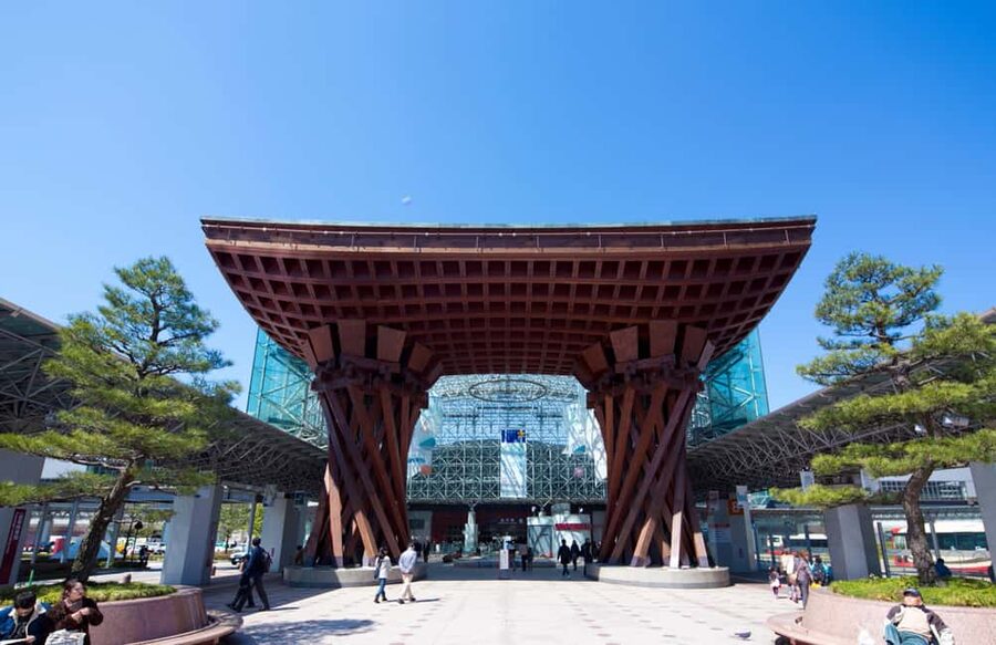 Kanazawa Private/Group Walking Tour: Local & Major Highlight - Oyama Shrine: shrine history, samurai power, and the Shinto-Buddhism blend