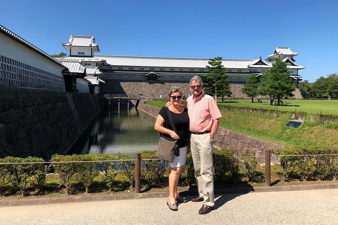 Kanazawa Private Tour: Highlights of an Old Samurai Town - The guides are a big part of the value