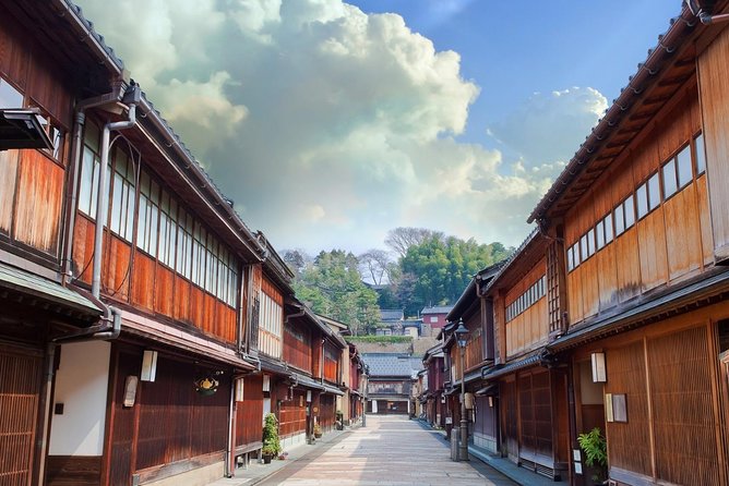 Kanazawa Private Tour with a Local – Highlights & Hidden Gems - Who this tour suits best, and who should think twice