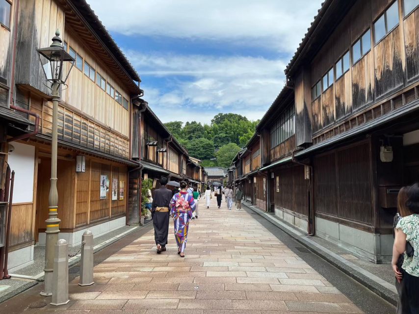Kanazawa: Samurai, Matcha, Gardens and Geisha Full-Day Tour - Inside Kanazawa Castle grounds, with views you can’t rush