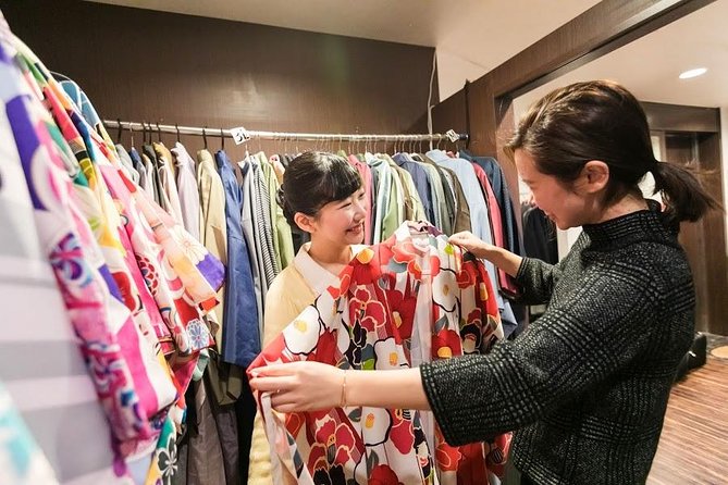 Kimono and Yukata Experience in Kyoto - Comfort Checklist: Shorts, Umbrellas, and Shoes