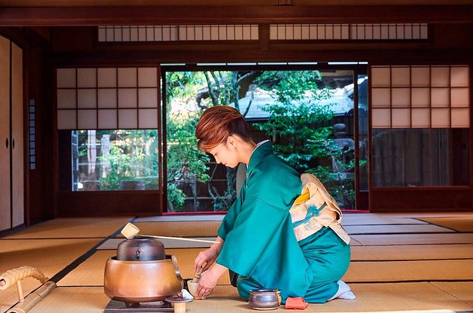 Kimono Tea Ceremony at Kyoto Maikoya, Karasuma Shijo - The Tatami Ritual: Etiquette, Tools, and How the Ceremony Flows