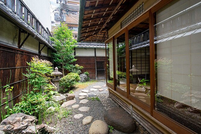 Kimono Tea Ceremony at Kyoto Maikoya, NISHIKI - Kyoto Maikoya Nishiki: A Central Place to Start the Ritual