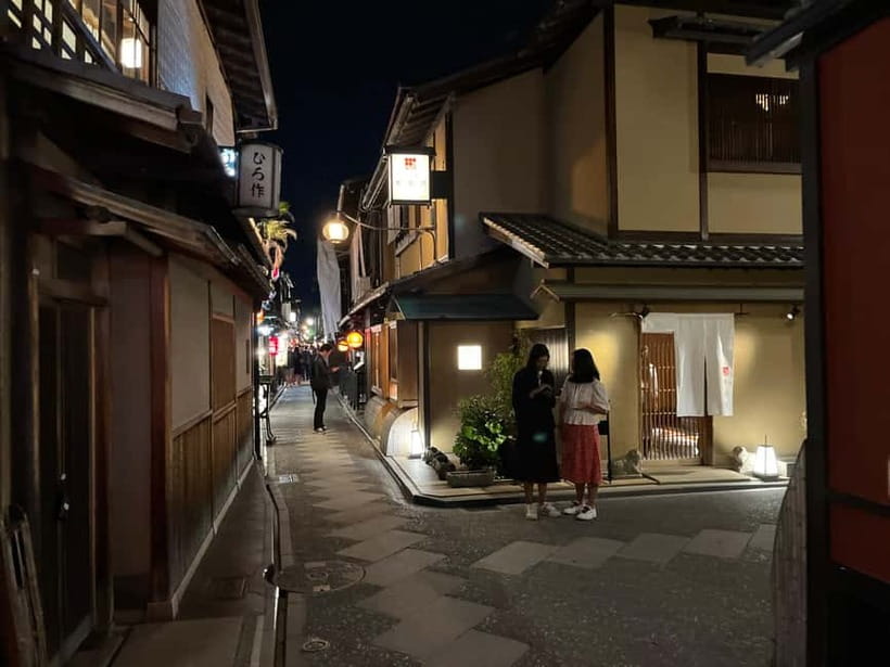 Kioto: Gion Tour, recorrido a pie (Español/Castellano) - Gion-Kobu streets and the routines behind Maiko and Geiko life