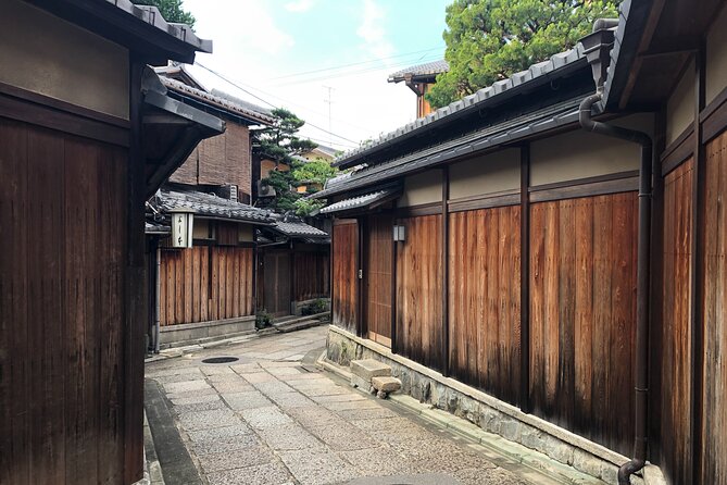 Kiyomizu Temple and Backstreets of Gion, Half Day Group Tour - The quiet break near Kiyomizudera: garden time you can actually feel