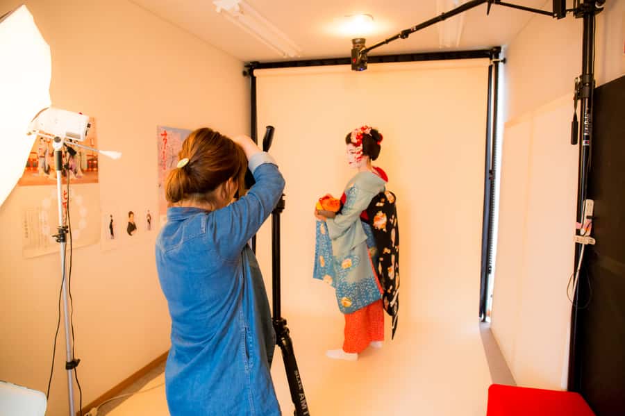 Kyoto: 2-Hour Maiko Makeover and Photo Studio Shoot - Price and What $152 Really Covers