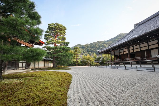 Kyoto Arashiyama Bamboo forest & Garden Half-Day Walking Tour - Okochi Sanso Garden: the serene viewpoint break