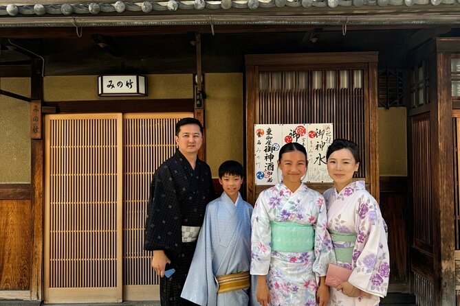 Kyoto Custom Private Car Tour with Local Guide - The Route That Covers Arashiyama, Higashiyama, and Fushimi