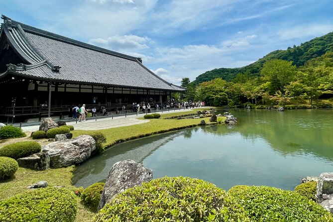 Kyoto Early Bird English Tour: Fushimi-Inari and Arashiyama - Why the early-bird timing matters at Fushimi Inari and Arashiyama