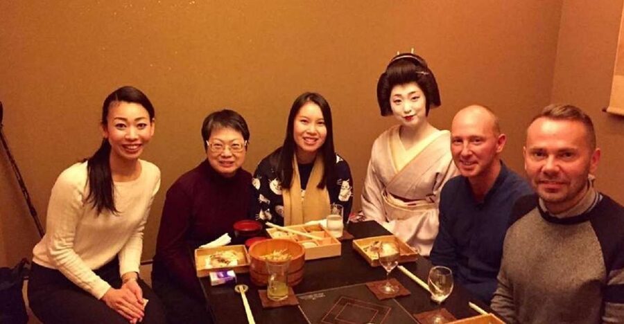 Kyoto Evening Gion Food Tour - Snack stops: how the food portion is set up