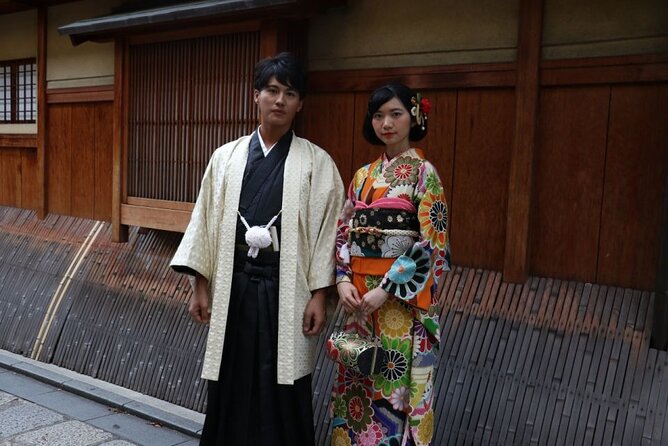 Kyoto:Family-Friendly Kimono & Yukata Experience at WARGO - Picking the right shop in Kyoto Tower or Gion