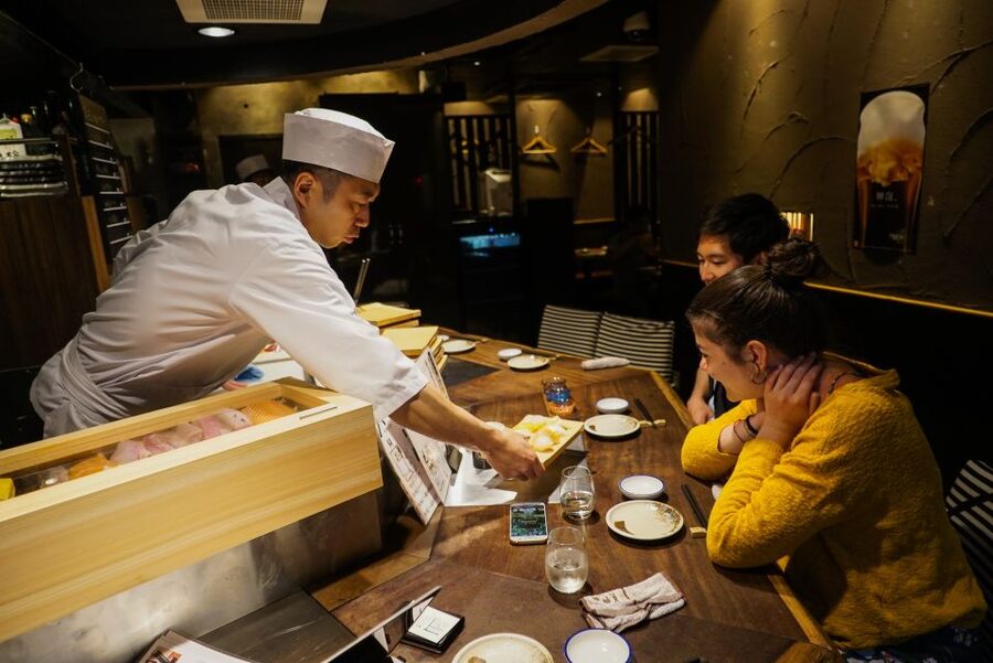 Kyoto: Foodie Night Tour in Gion with 9 dishes + 6 Sake - Gion and Pontocho after dark, starting at Izumo-no-Okuni