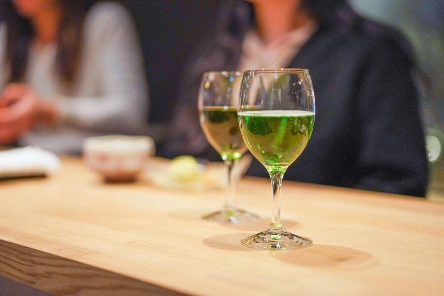 Kyoto: Foodie Night Tour in Gion with 9 dishes + 6 Sake - How the walk works, and what to watch for on the streets