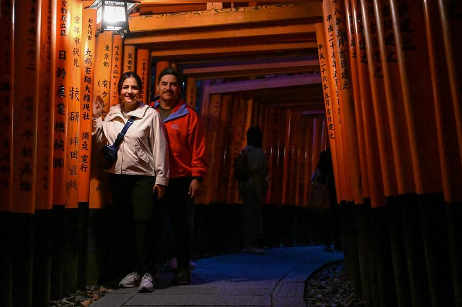 Kyoto: Full Day Bike Tour - Kamo River photos and Gion back streets: the Kyoto vibe shift