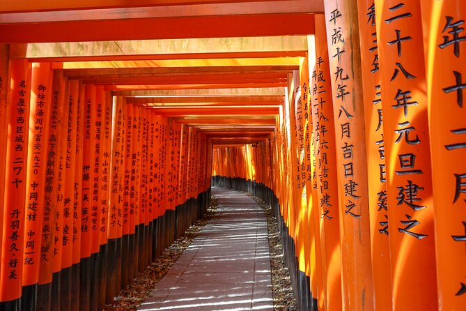 Kyoto: Fushimi Inari Hidden Hike (Private) - DSLR photos and the guide’s pacing: turning a walk into a keepsake