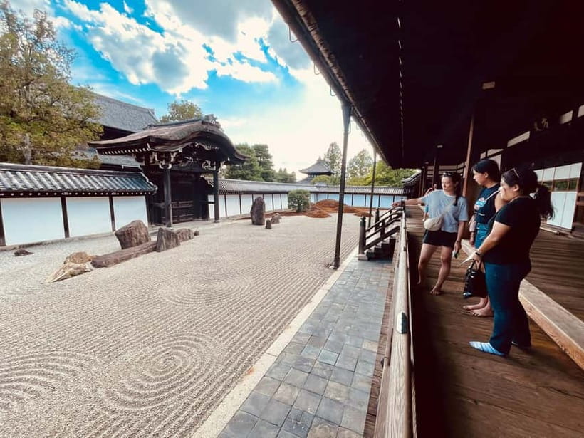 Kyoto: Fushimi Inari Shrine and Tofukuji Temple E-Bike Tour - Who should book this Kyoto e-bike tour?
