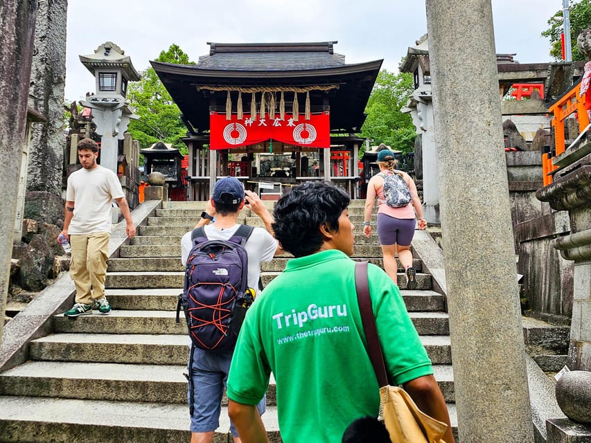 Kyoto: Fushimi Inari Taisha Guided Walking Tour - What walking Mount Inari really feels like