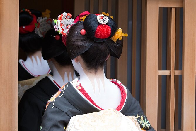 Kyoto Geisha District Walking Tour in Gion - Gion Corner: Traditional Arts as a Final Cultural Thread
