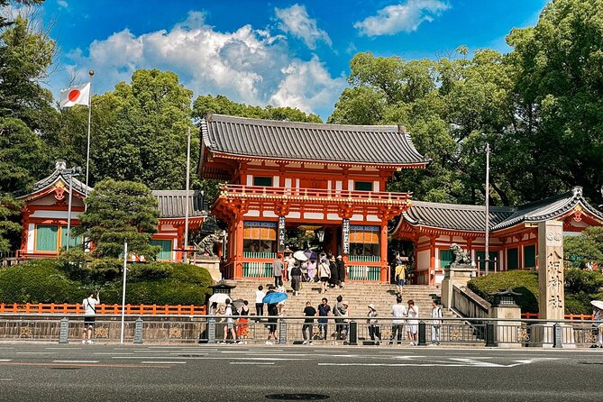 Kyoto: Gion and Geisha District Walking Tour - Yasaka Shrine and Maruyama Park: Kyoto’s mood in about 30 minutes