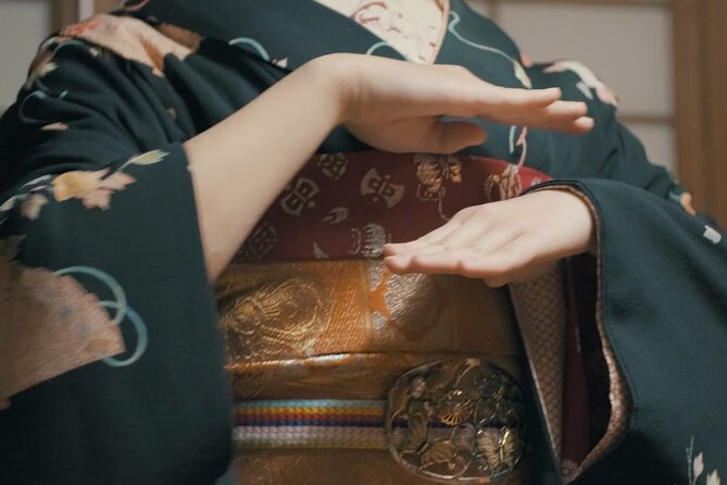 Kyoto Gion Cultural Walk & Geisha Show with Dining Options - Gion Street Walk: the “how it works” lesson behind geiko life