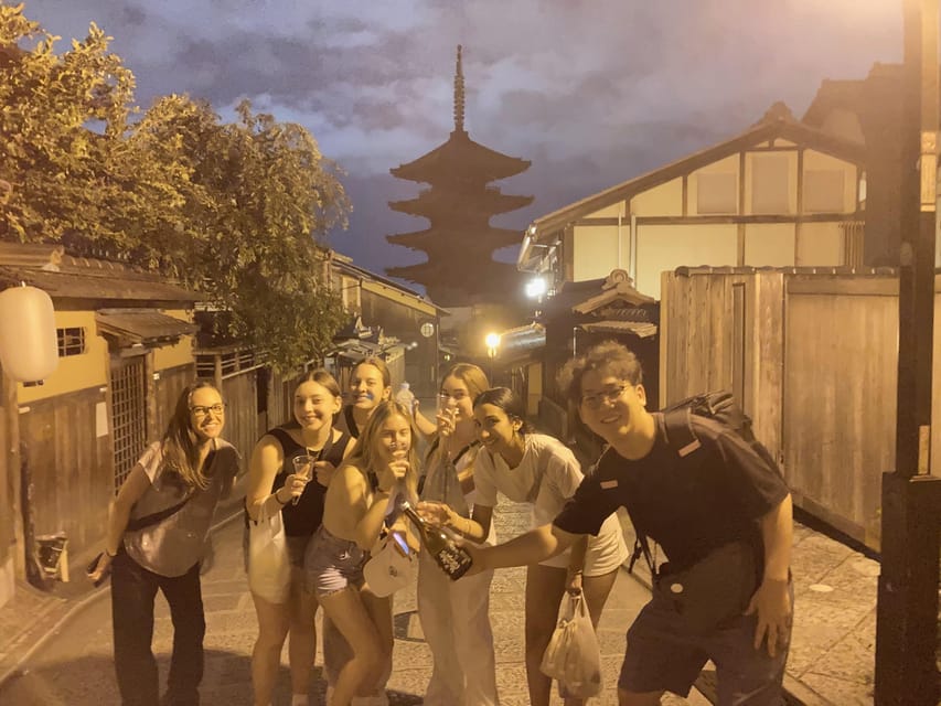 Kyoto: Gion Evening Walk with Hidden Gems, Geisha & Sake - Yasui Kompira-gū Shrine and the Power-Stone Story