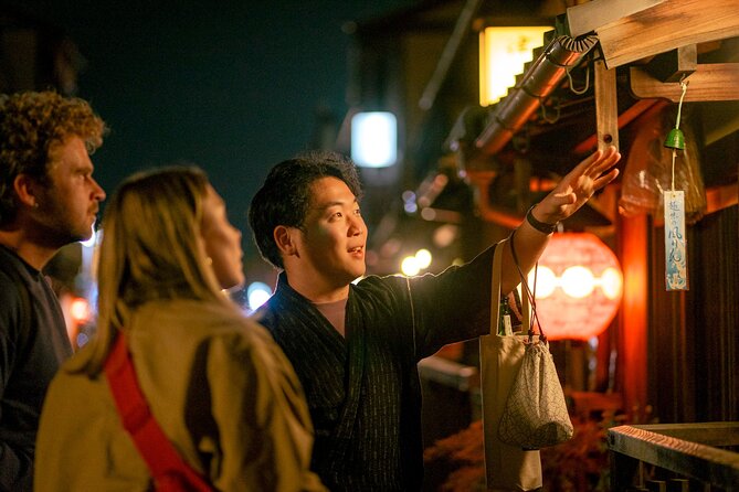 Kyoto: Gion Geisha District & Sake-in-Hand Walking Tour - Yasui Konpiragu Shrine: A Quieter Shrine Stop With Clear Symbolism