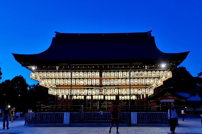 Kyoto Gion Geisha District Walking Tour - The Stories of Geisha - Why Gion After Dark Feels Different Than Daytime