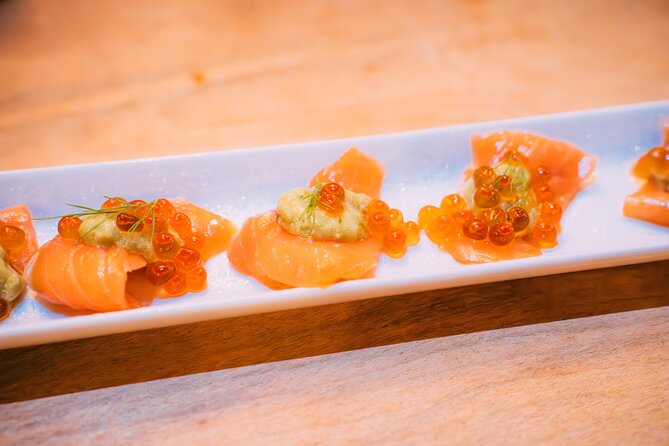Kyoto: Gion Local Food Tour (Taste 15 Dishes) - Gion Shirakawa Stop: Sushi and Tempura Finish Strong