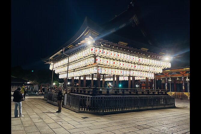 Kyoto: Gion Magical Night Walking Tour - Stop-by-stop: from Gionmachi Minamigawa to Yasaka Shrine