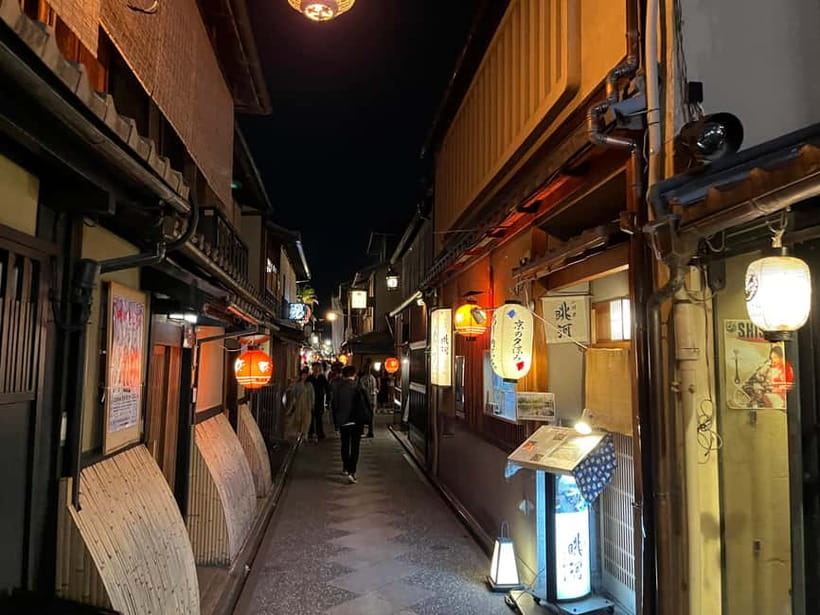 Kyoto: Gion Walking Tour - Packing Tips for a 2-Hour, 3.3 km Walk in Kyoto