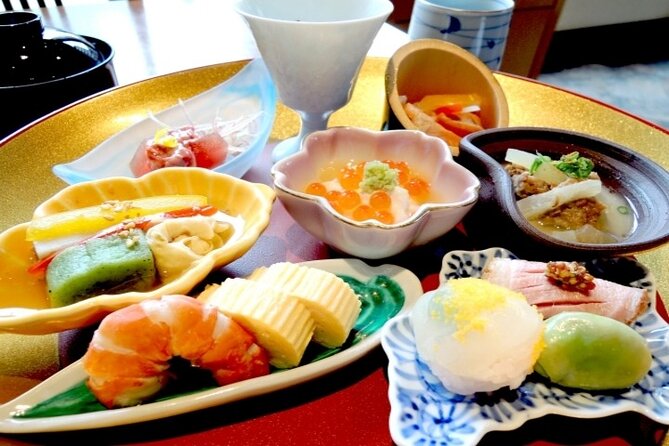 Kyoto: Guided Food Tour with 12 Dishes & 3 Drinks - Key things that make this Kyoto food tour work