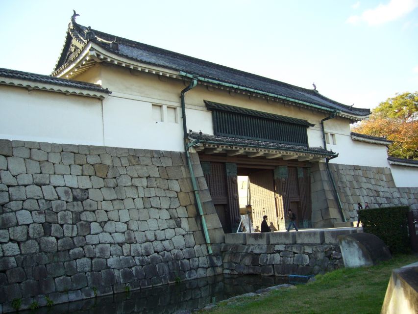 Kyoto Highlights 7-Hour Private Guided Tour - Southeast route: sake, shrine intensity, and the hills of Higashiyama