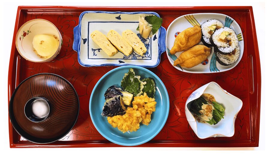 Kyoto Home Cooking Class &Supermarket tour near Fushimiinari - English Instruction and a Small Group That Actually Works