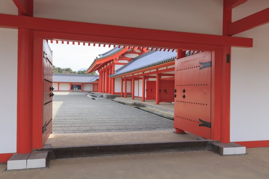 Kyoto: Imperial Palace & Nijo Castle Guided Walking Tour - Kyoto Imperial Palace: imperial residence context, and why it can feel different