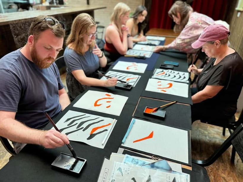 Kyoto: Japanese Calligraphy Workshop - The Instructor Setup: Small Group, Big Attention