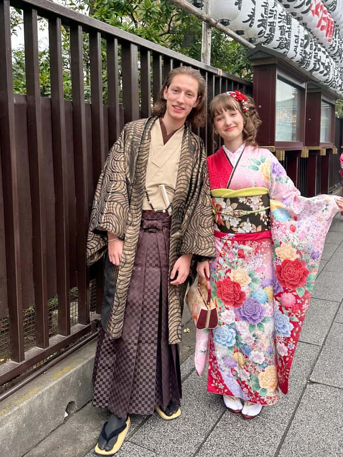Kyoto: Kimono Rental Traditional Experience at Wargo in Gion - Entering Wargo in Gion, Where the Day Starts in a Kimono
