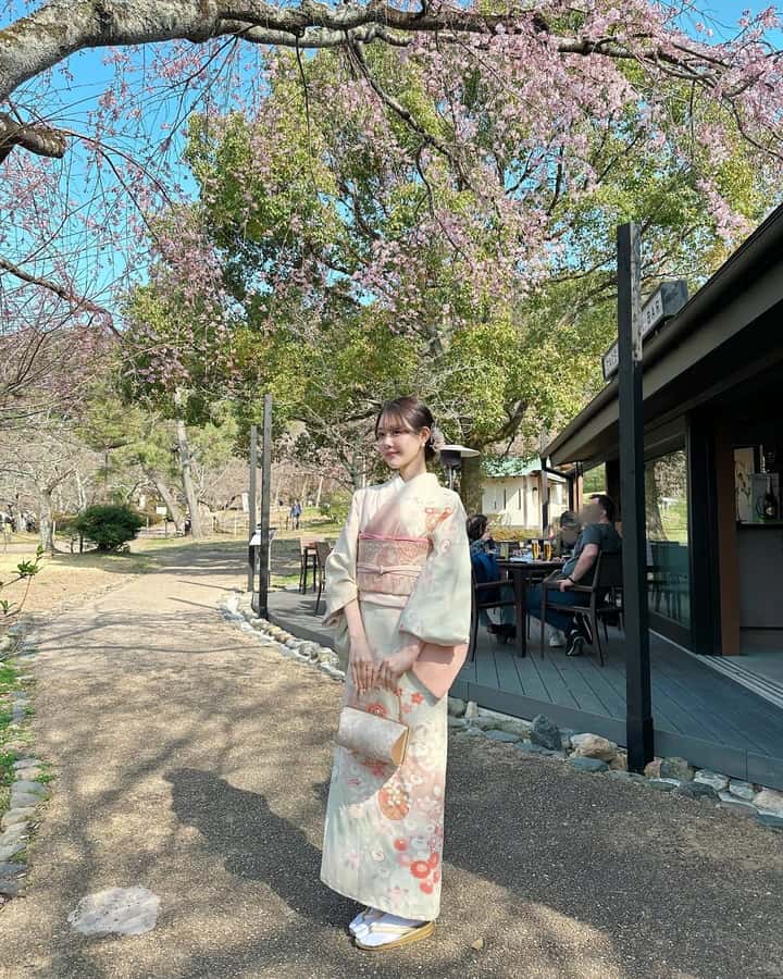 Kyoto: Kimono Rental Traditional Experience at Wargo in Gion - Strolling Kyoto’s Historic Streets in Kimono: Photos and Walking Reality