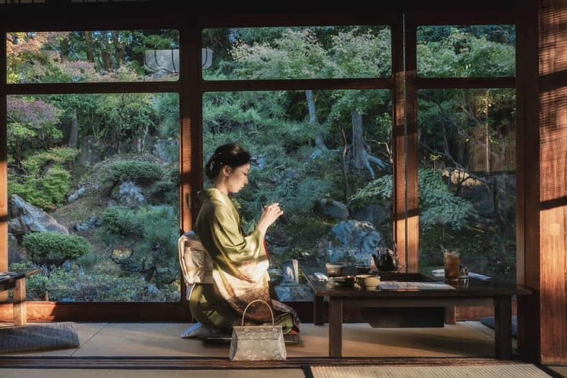 Kyoto: Kimono/Yukata Rental 5 Minute from Kiyomizu-dera - Wearing It in Kyoto: Shoes, Socks, and That Slope Reality