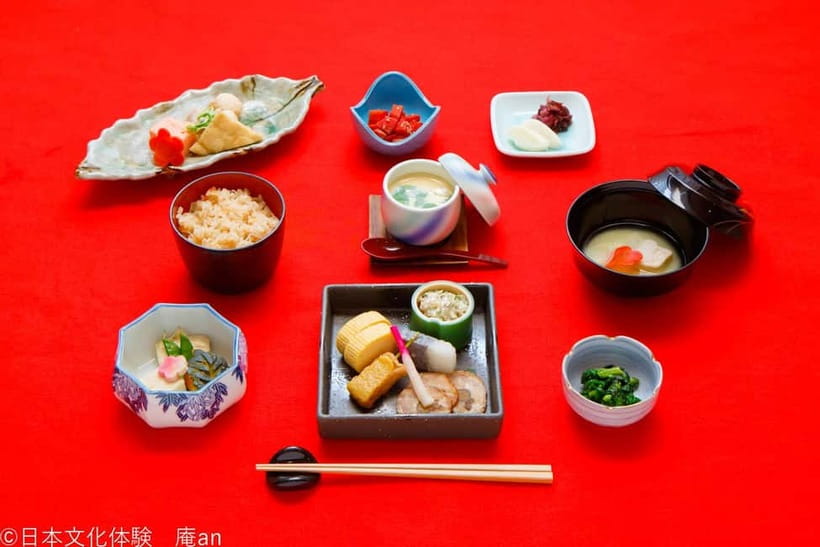Kyoto: Lunch or Dinner with Maiko - Kyoto food on the table: dashi, tradition, and shidashi