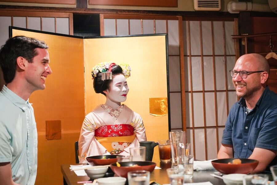 Kyoto: Maiko Dinner in Traditional Restaurant and Tour - When the maiko arrives, it becomes conversation, dance, and a group photo