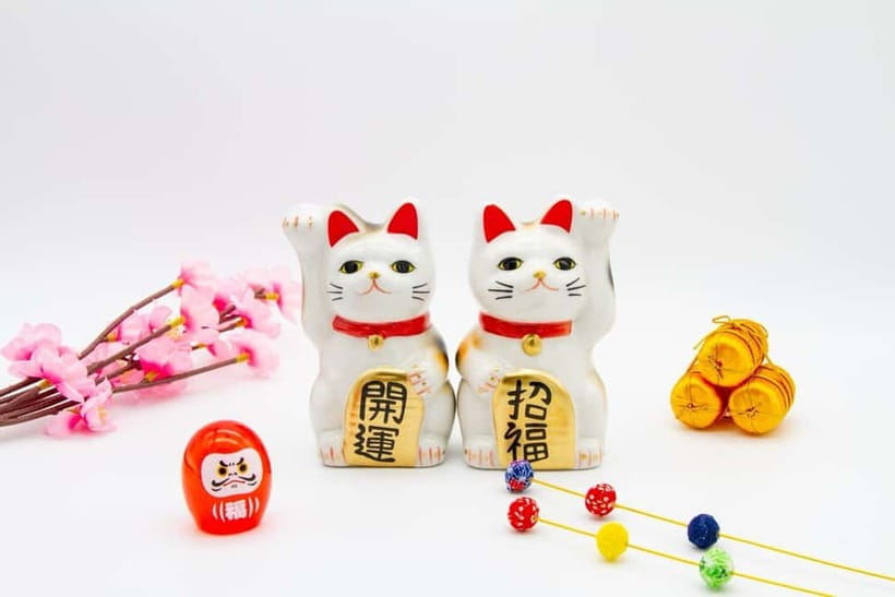 Kyoto: Make Your Own "Daruma" Craft & Painting Workshop - Rain-Friendly Reality Check, keeping acrylic paint looking good