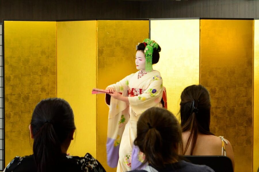 Kyoto: Meet-and-Greet, Maiko Show and Experience - Maiko 101: What You Learn Before the Music Starts