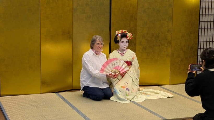 Kyoto: Meet-and-Greet, Maiko Show and Experience - How the 45-Minute Show Flows: Two Dances Plus Q&A